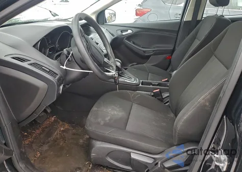 2018 Ford Focus Se z USA, uszkodzony, nr VIN 1FADP3K23JL208232